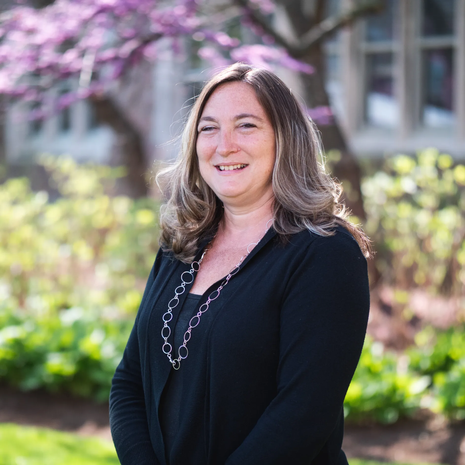 Headshot of Angie Mahon