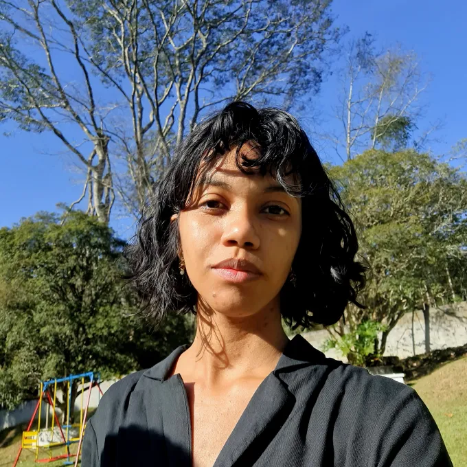 Maria Leticia Claro Oliveira